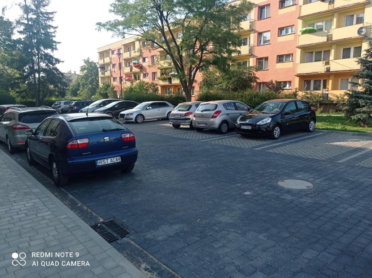 Apartament Na Parterze Stalowa Wola Kültér fotó